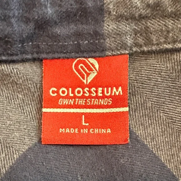 Notre Dame flannel Plaid Women's Button Down Shirt with logo - Picture 3 of 4